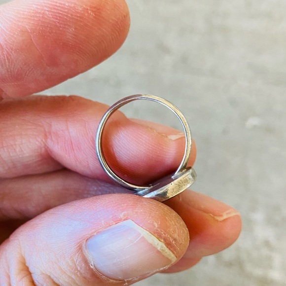 Southwestern Style Sterling Silver Turquoise & Red Coral Chip Inlay Heart Ring - Picture 9 of 13